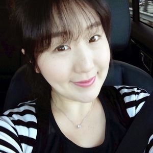 Meet your Posher, Esther